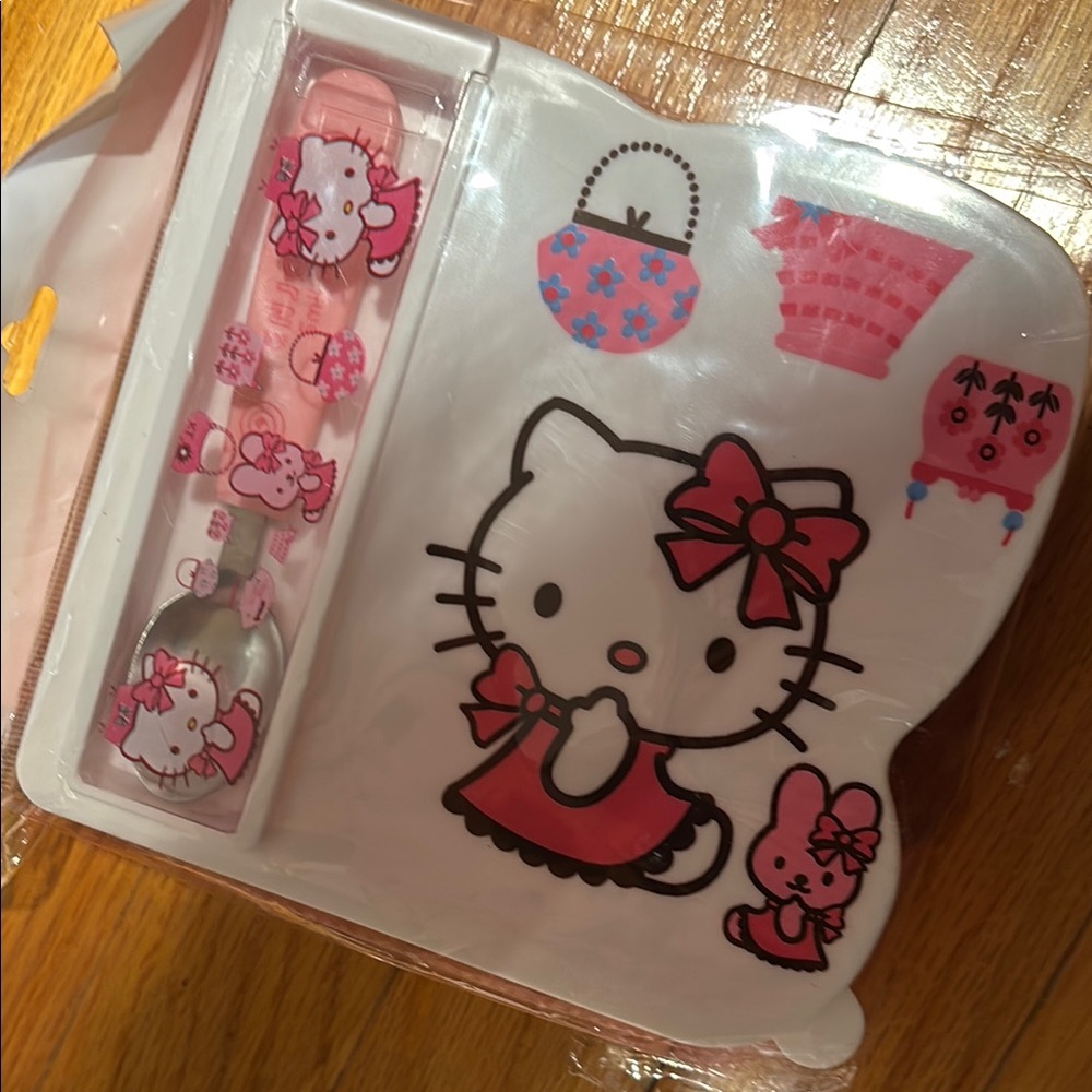 Hello Kitty Pink Lunch Container With Spoon Set